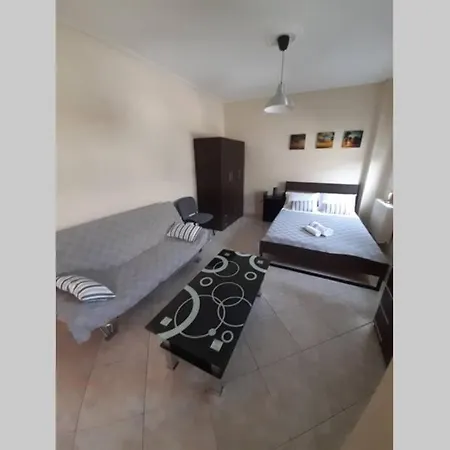 Apartment Chris 1 *